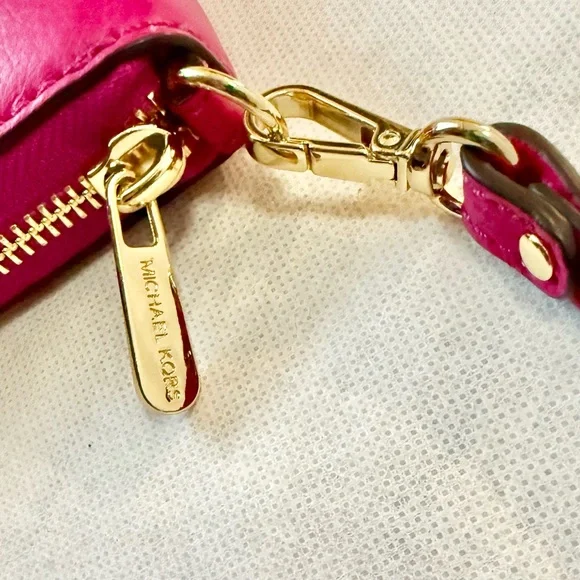 Michael Kors Jet Set Travel Wristlet Wallet Hot Pink Leather Phone Clutch - Picture 5 of 13